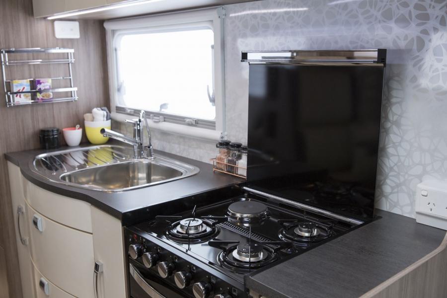 Интерьер Jayco Optimum 2016 года  (фото 6 из 8)